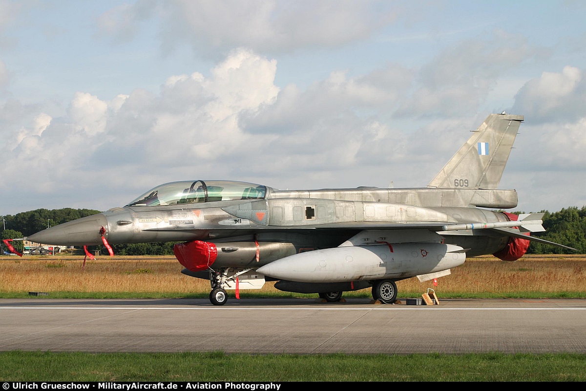 LLockheed Martin F-16DJ Fighting Falcon