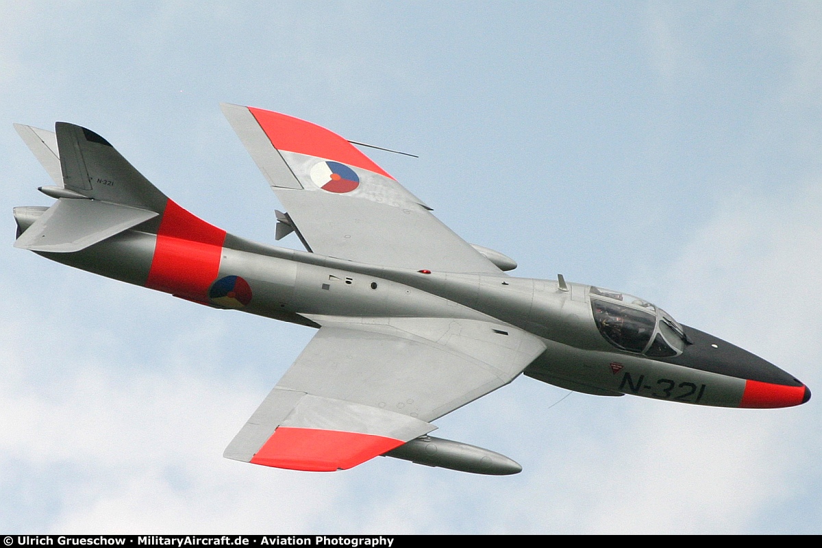 Hawker Hunter T8C