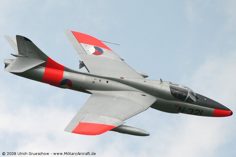 Hawker Hunter T8C