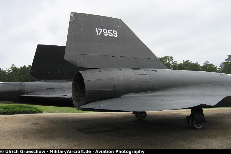 Lockheed SR-71A Blackbird (61-7959)