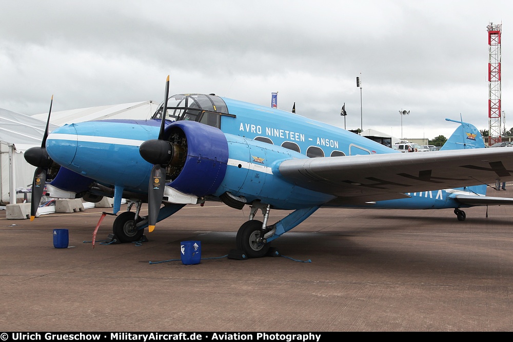 Avro 652A Nineteen Srs.2 (G-AHKX)