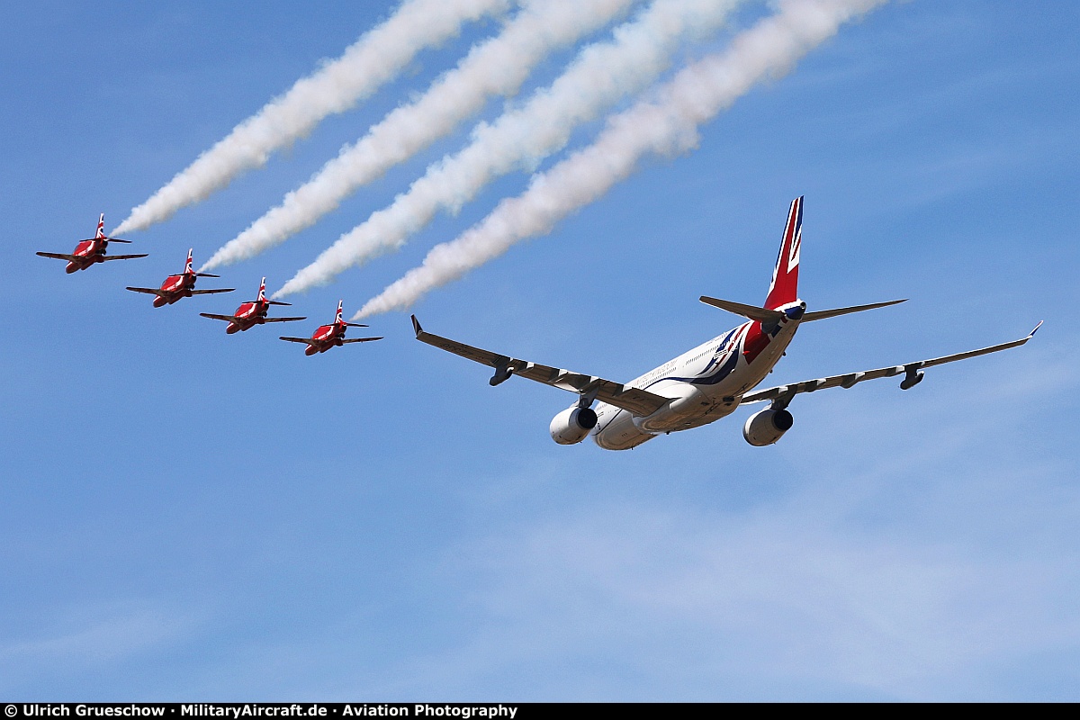 Red Arrows and Airbus A330 Voyager
