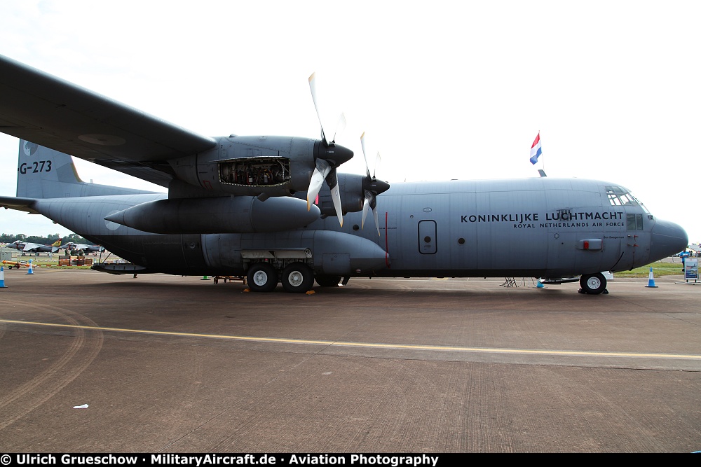 Lockheed C-130H-30 Hercules (G-273)