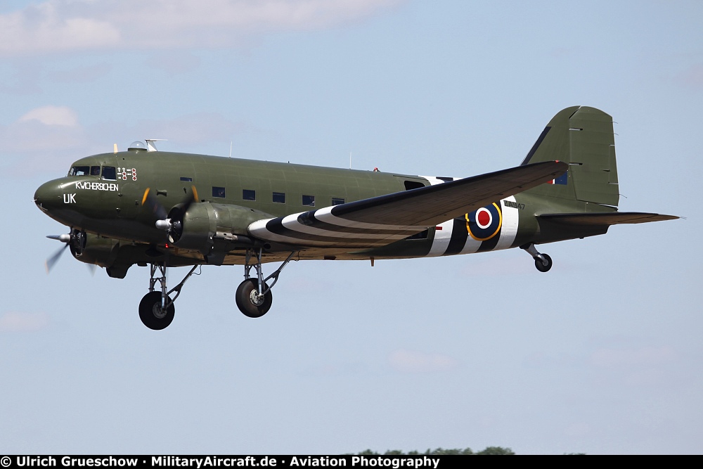 Douglas C-47A Dakota 3