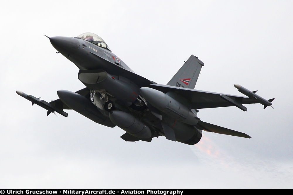 General Dynamics (Fokker) F-16AM Fighting Falcon (687)