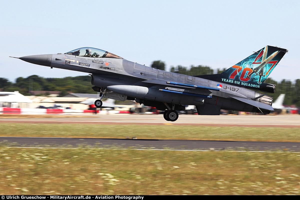 General Dynamics F-16AM Fighting Falcon (J-197)