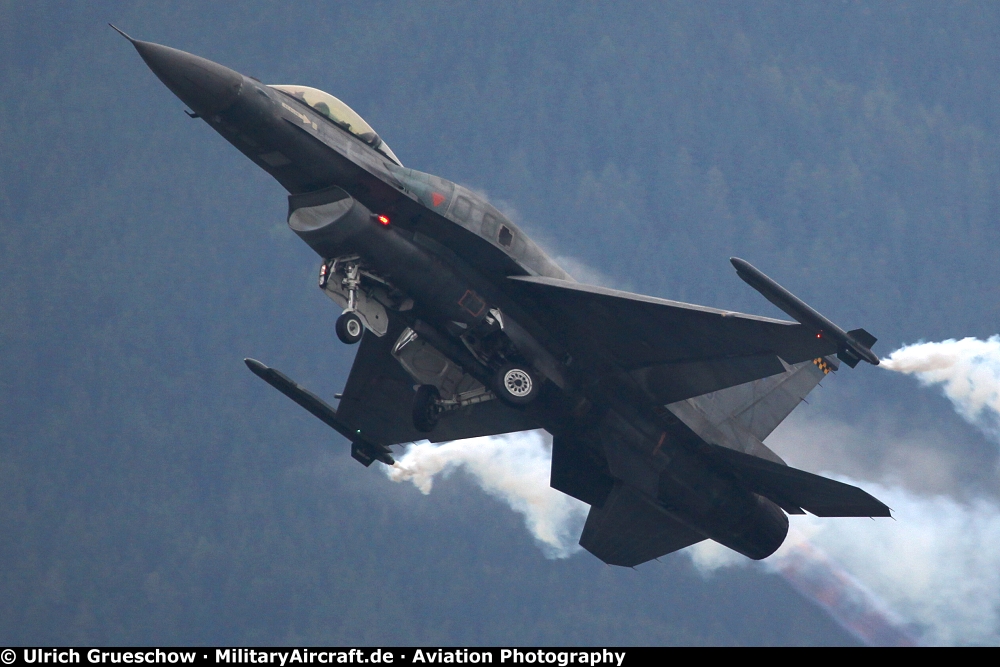 Lockheed Martin F-16CJ Fighting Falcon (535)
