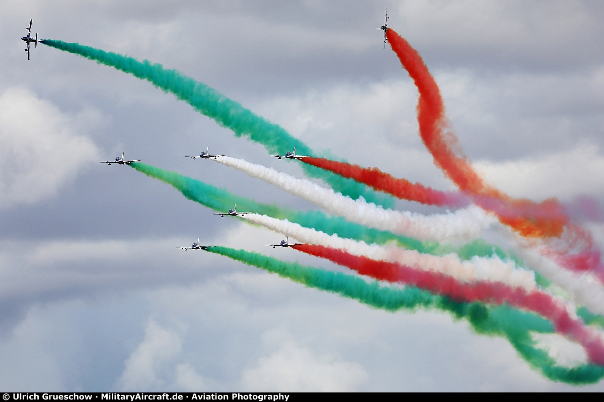 "Frecce Tricolori" (Italian Air Force Aerobatic Team)