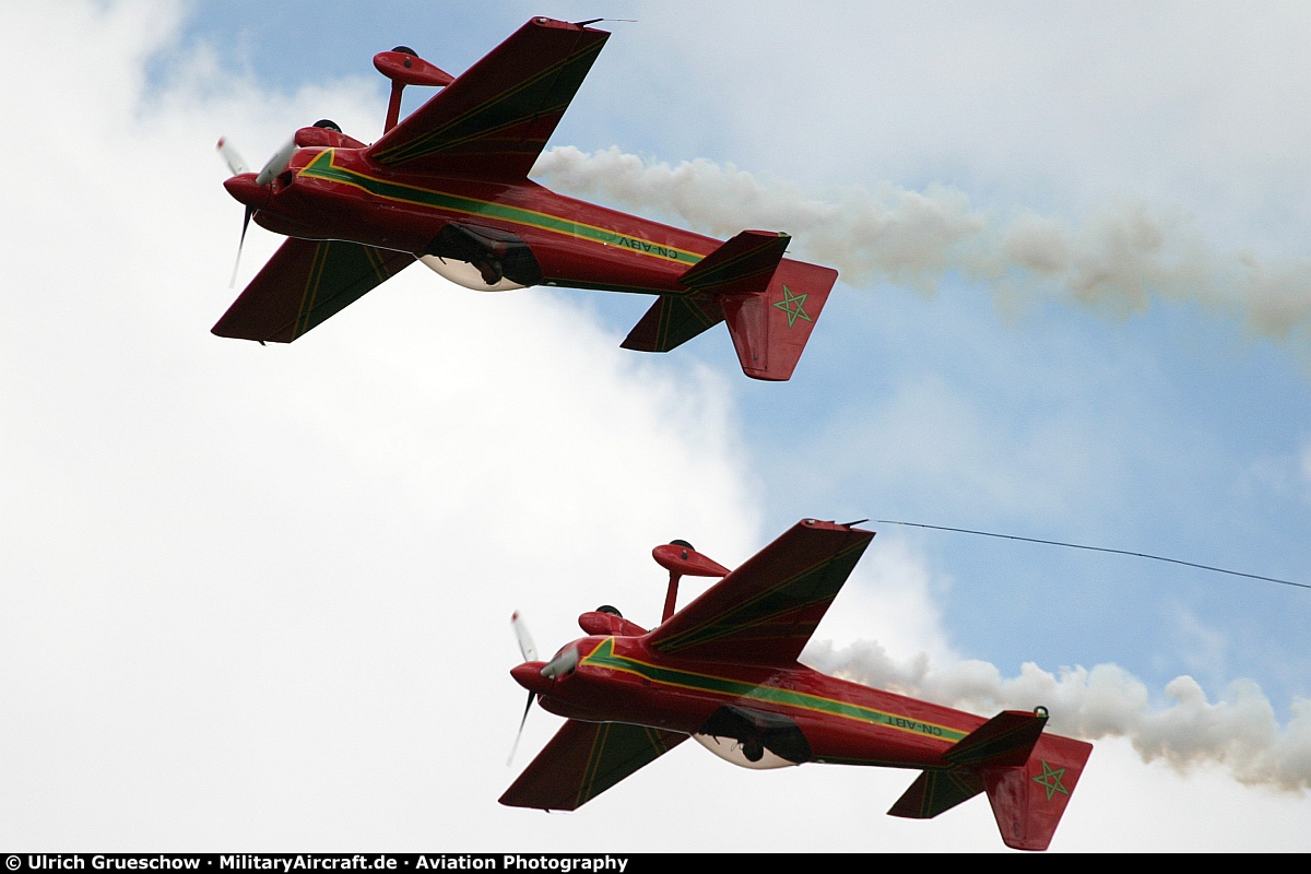 Marche Verte planes tied with steel ropes and very dangers air show Royal  Moroccan Air Force aerobatic team at Teknofest 2023 Stock Photo - Alamy