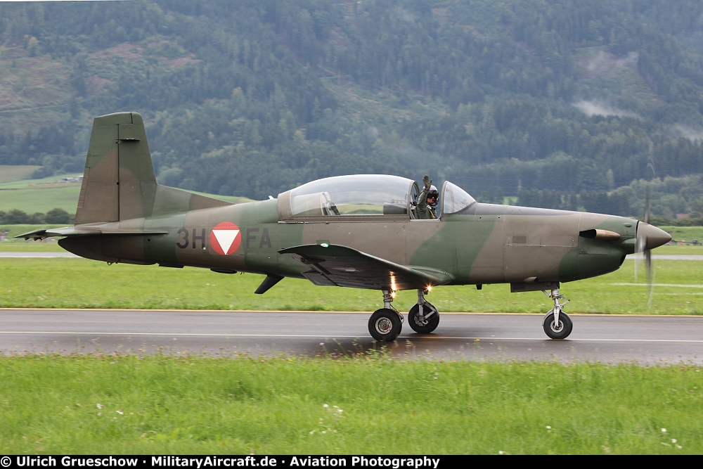 Pilatus PC-7 (3H-FA)