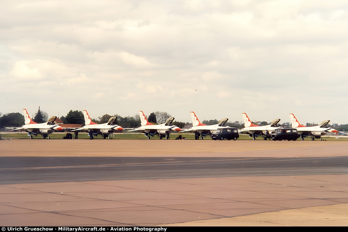 Thunderbirds (United States Air Force Air Demonstration Squadron)