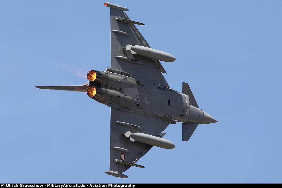 Eurofighter EF-2000 Typhoon S (7L-WD)