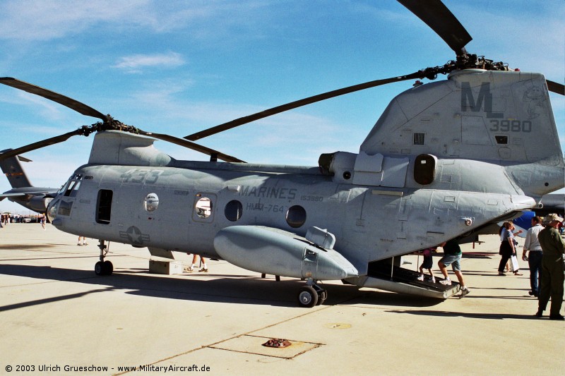 CH-46E Sea Knight Helicopter - Military Aircraft