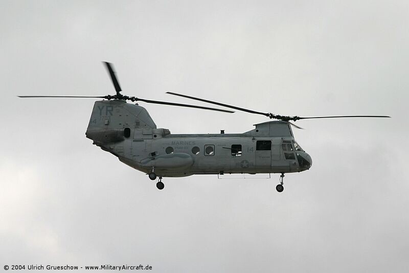CH-46E Sea Knight editorial stock photo. Image of magtf - 11337588